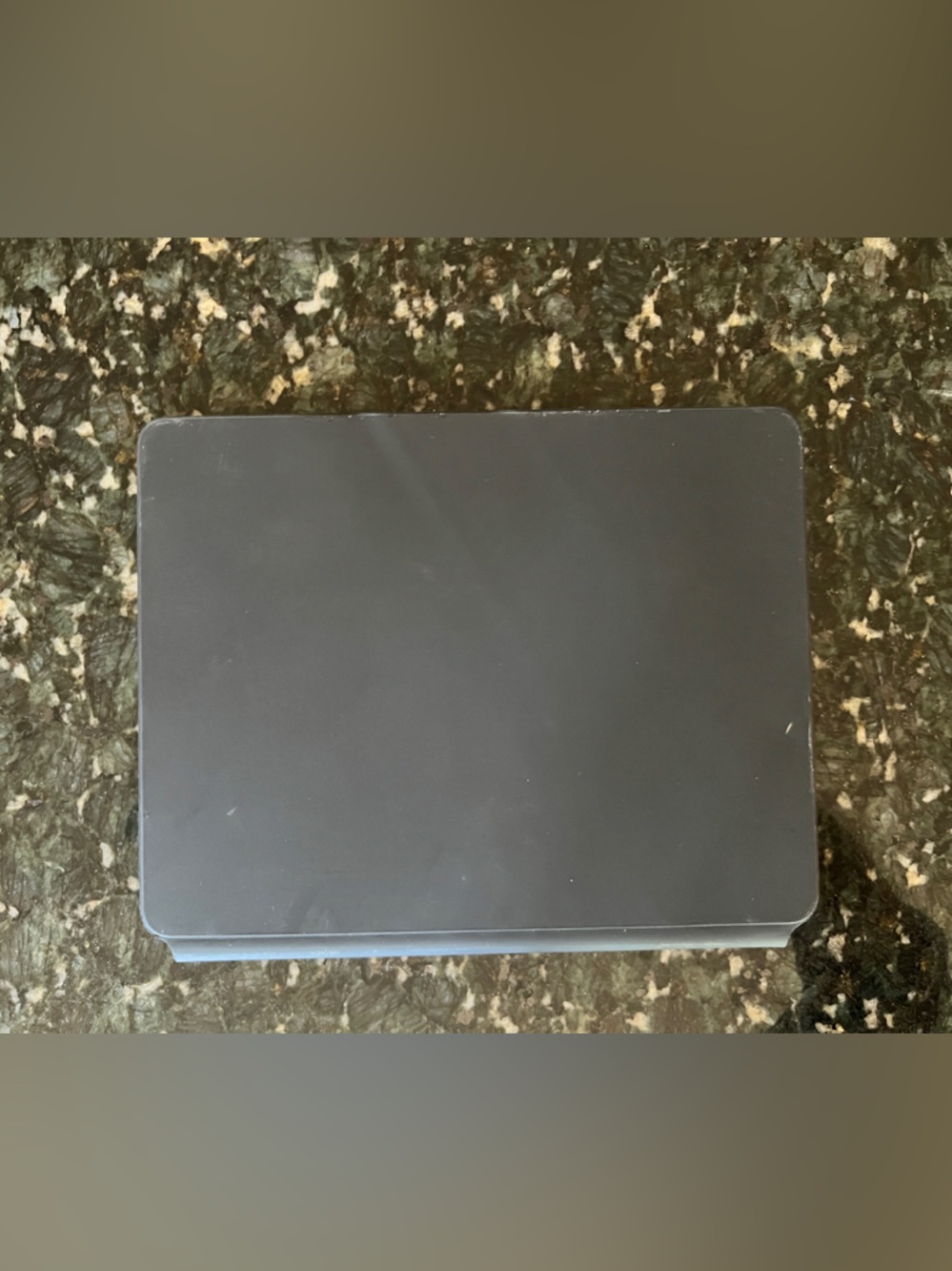 Apple Magic Keyboard Case, 12.9 inch with Trackpad - Picture 5 of 12